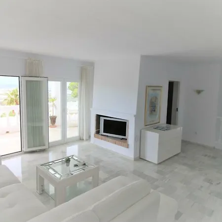 Villa Blanco *